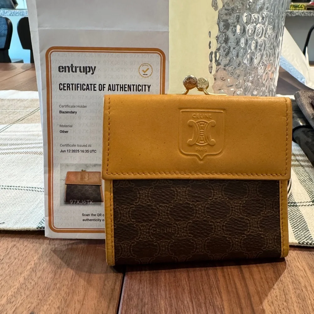 Celine Vintage Macadam Triomphe Kisslock Wallet with Box - Picture 3 of 17